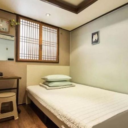 Red Panda Hotel Seoul Exterior photo